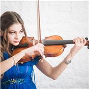 Impartisco lezione private a bambini da 0 a 12 anni. In particolare per gli strumenti di violino e pianoforte